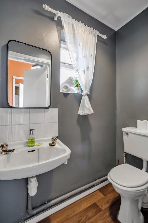 Perfect For Contractors - Canterbury - Free Parking - Ultra Wifi Екстериор снимка